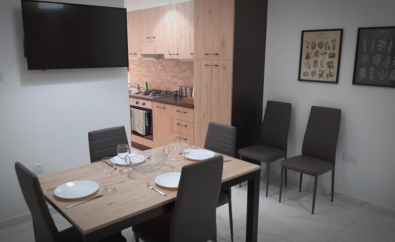 Blue Crystal Apartment - Few Steps From The Sea Apartment *