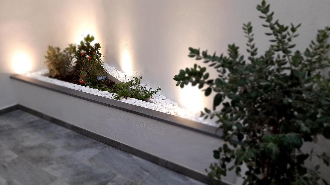 Blue Crystal Apartment - Few Steps From The Sea *